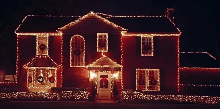 Professional Residential christmas lighting installation